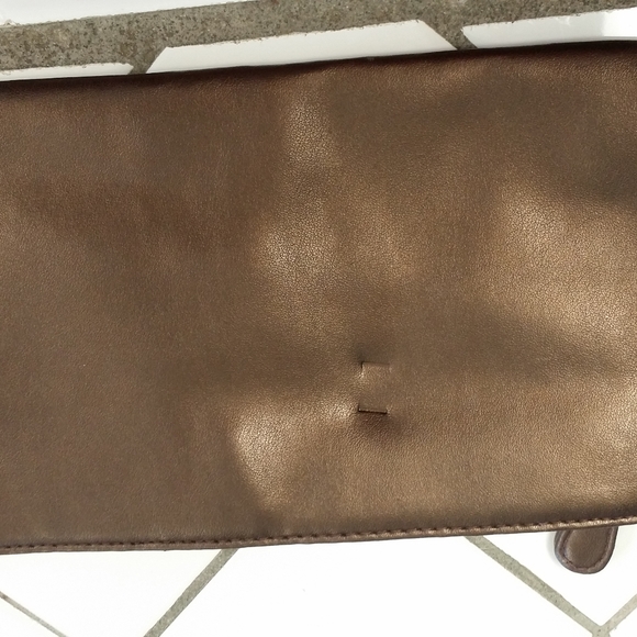 Bronze Express Clutch - Picture 2 of 5